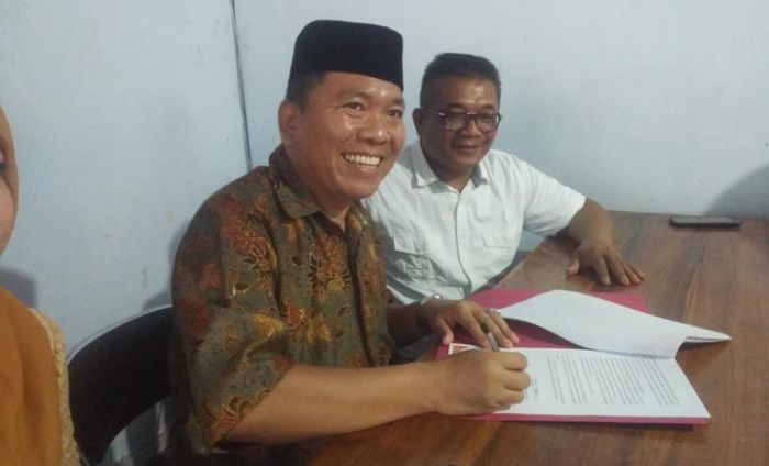 Advokat Asal Watulimo Siap Tantang Bupati Arifin di Pilkada Trenggalek Advokat Asal Watulimo Siap Tantang Bupati Arifin di Pilkada Trenggalek