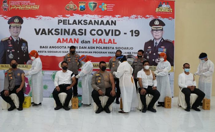 Kapolresta Sidoarjo Cek Pelaksanaan Vaksinasi Covid-19 bagi Anggota Polri dan ASN