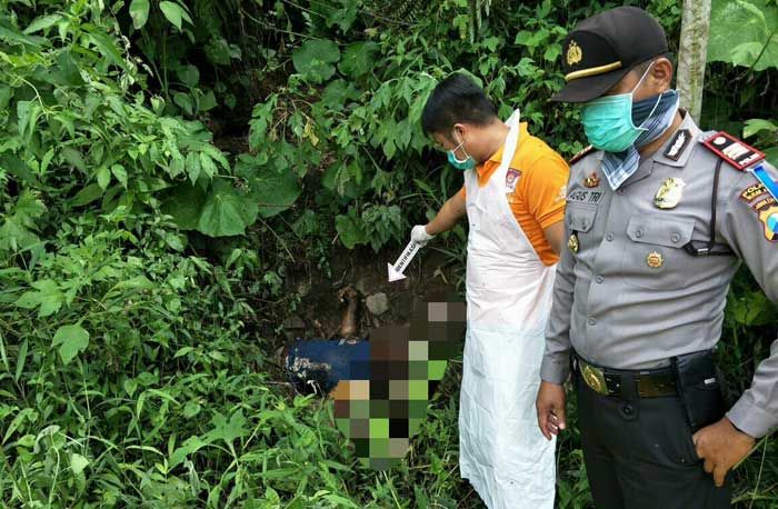 Mayat Pria Tanpa Identitas Ditemukan Membusuk di Perkebunan Gambaranyar Mayat Pria Tanpa Identitas Ditemukan Membusuk di Perkebunan Gambaranyar