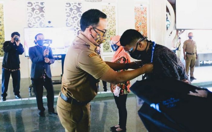 BPS Pamekasan Kerahkan 748 Petugas untuk Sensus Penduduk, Bupati Baddrut Harapkan Data yang Akurat BPS Pamekasan Kerahkan 748 Petugas untuk Sensus Penduduk, Bupati Baddrut Harapkan Data yang Akurat