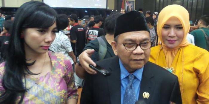 Wakil Ketua DPRD DKI Anggap Ahok "Ngawur", Diminta Baca Undang-undang!