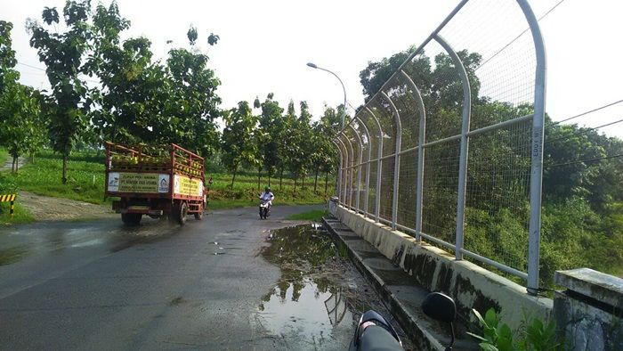 ​PJU di Kerek Tak Kunjung Diperbaiki, Warga Ancam Ganti dengan Obor