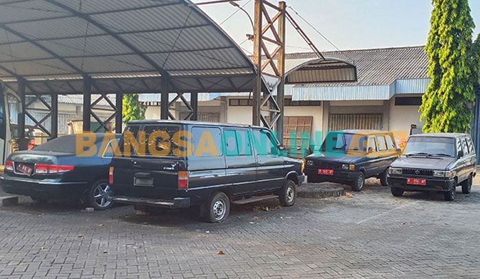 Puluhan Kendaran Operasional Pemkab Gresik Rusak Puluhan Kendaran Operasional Pemkab Gresik Rusak