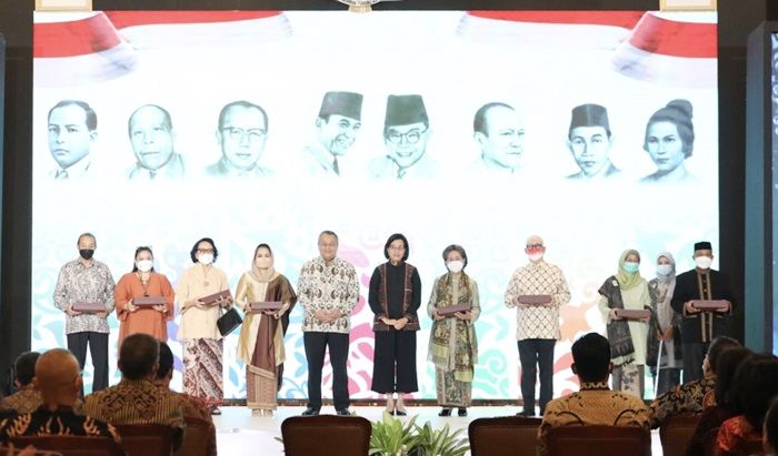 Bank Indonesia Luncurkan 7 Pecahan Uang Rupiah Kertas Baru di HUT Kemerdekaan RI ke-77 Bank Indonesia Luncurkan 7 Pecahan Uang Rupiah Kertas Baru di HUT Kemerdekaan RI ke-77
