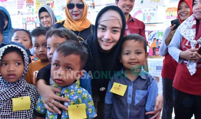 Pesan Ketua TP PKK Trenggalek: Peran Keluarga Sangat Penting Dalam Membentuk Karakter Pribadi Pesan Ketua TP PKK Trenggalek: Peran Keluarga Sangat Penting Dalam Membentuk Karakter Pribadi