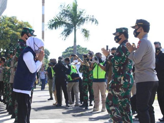 Disambut Gubernur Khofifah, Panglima TNI-Kapolri Kawal Disiplin Protokol Kesehatan New Normal Disambut Gubernur Khofifah, Panglima TNI-Kapolri Kawal Disiplin Protokol Kesehatan New Normal