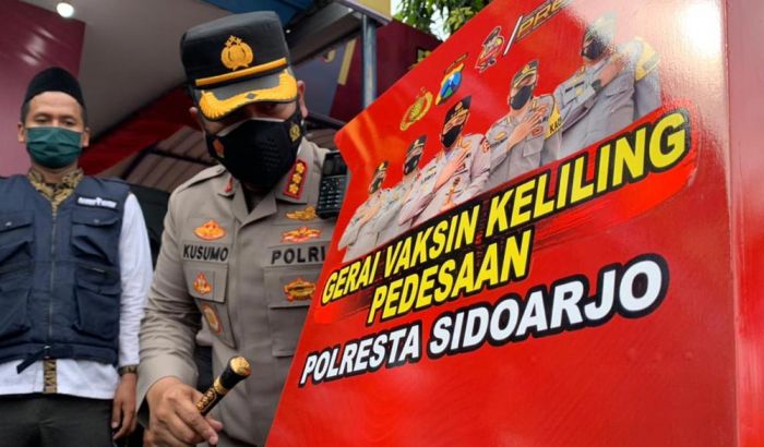 Percepatan Vaksinasi, Polresta Sidoarjo Buka Posko Siaga Vaksin 24 Jam Percepatan Vaksinasi, Polresta Sidoarjo Buka Posko Siaga Vaksin 24 Jam
