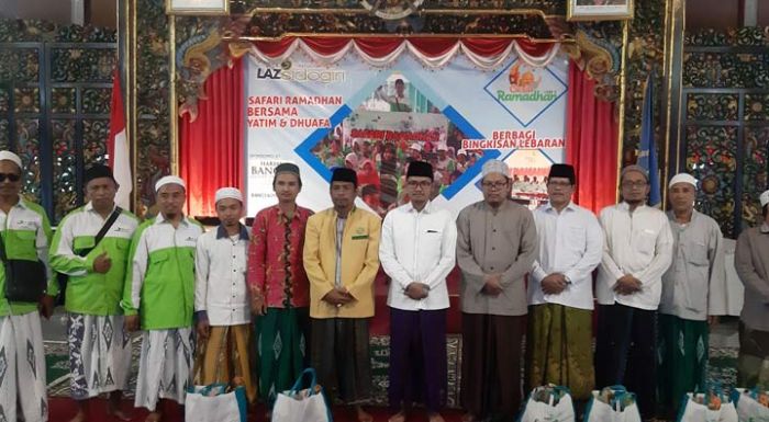 LAZ Sidogiri, Pemkab Bangkalan, dan HARIAN BANGSA Safari Ramadan Bersama Yatim, Duafa dan Guru Ngaji LAZ Sidogiri, Pemkab Bangkalan, dan HARIAN BANGSA Safari Ramadan Bersama Yatim, Duafa dan Guru Ngaji