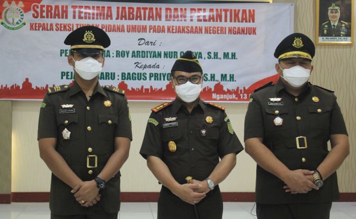 Kasi Tipidum Kejaksaan Negeri Nganjuk Resmi Dilantik Kasi Tipidum Kejaksaan Negeri Nganjuk Resmi Dilantik