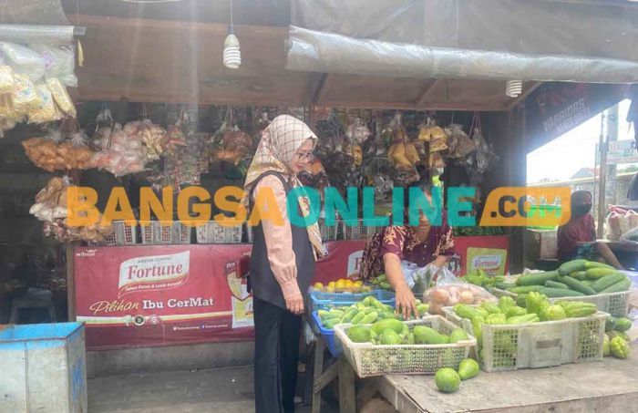Sidak Pasar Giri, Wakil Ketua DPRD Gresik Temukan Fakta Mengejutkan Sidak Pasar Giri, Wakil Ketua DPRD Gresik Temukan Fakta Mengejutkan