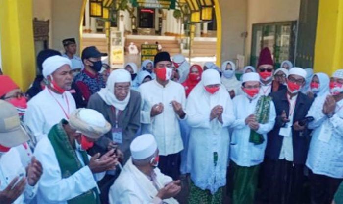 Diiringi Shalawat, Pasangan Fauzi-Eva Daftar ke KPU Sumenep