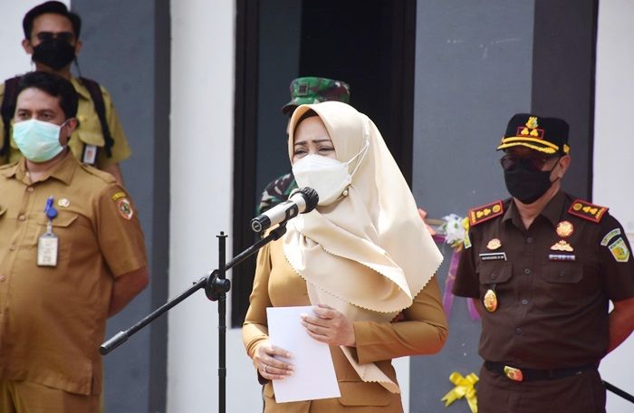 Bupati Ikfina Resmikan Pondok Sehat Terpusat Satgas Covid-19 Desa Claket Bupati Ikfina Resmikan Pondok Sehat Terpusat Satgas Covid-19 Desa Claket