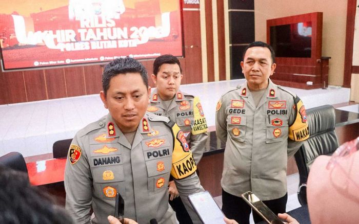 Peristiwa Ledakan Petasan di Blitar yang Tewaskan 4 Orang, Hampir Setahun Pelaku Masih DPO Peristiwa Ledakan Petasan di Blitar yang Tewaskan 4 Orang, Hampir Setahun Pelaku Masih DPO