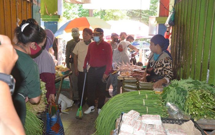 Kurang Jaga Kebersihan, Pengelola dan Pedagang Pasar Larangan Ditegur Pj. Bupati Sidoarjo Kurang Jaga Kebersihan, Pengelola dan Pedagang Pasar Larangan Ditegur Pj. Bupati Sidoarjo