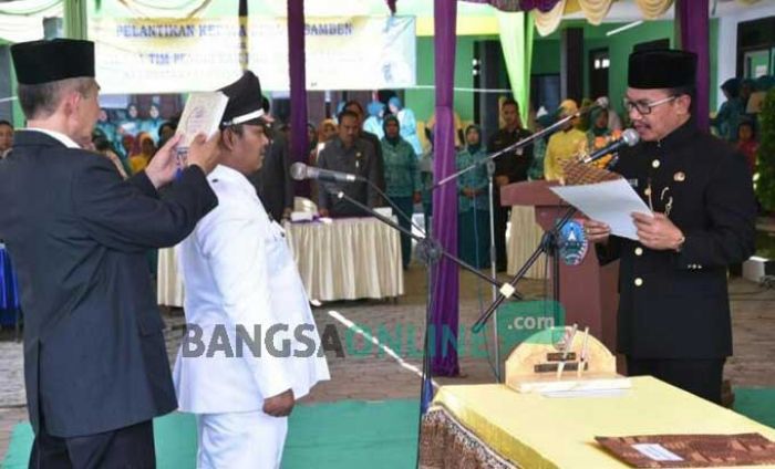 Lantik Dua Kades Terpilih, Bupati Jombang Ingatkan Pelayanan untuk Masyarakat Lantik Dua Kades Terpilih, Bupati Jombang Ingatkan Pelayanan untuk Masyarakat