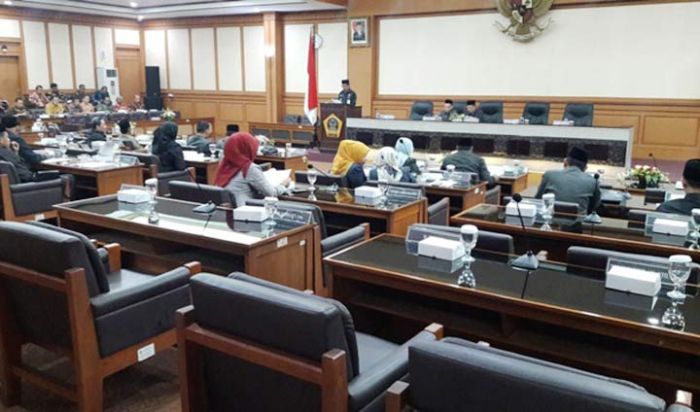 Wabup Qosim: Soal R-PAPBD 2019, Pemkab Gresik Siap Tindaklanjuti Permintaan DPRD Wabup Qosim: Soal R-PAPBD 2019, Pemkab Gresik Siap Tindaklanjuti Permintaan DPRD