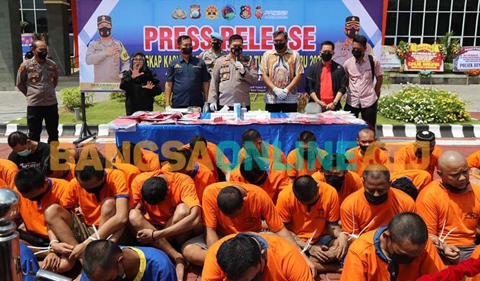Operasi Tumpas Narkoba Semeru 2022, Polres Gresik Tangkap 48 Tersangka Operasi Tumpas Narkoba Semeru 2022, Polres Gresik Tangkap 48 Tersangka