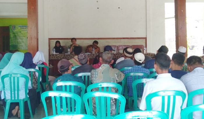 Terciduk Berduaan Bersama Wanita, Mbah Modin Desa Hargoretno Akhirnya Dilengserkan Terciduk Berduaan Bersama Wanita, Mbah Modin Desa Hargoretno Akhirnya Dilengserkan