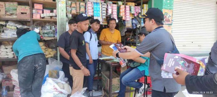 Warga Sidoarjo Antusias Sambut Kirap Maskot Pilkada 2024 Warga Sidoarjo Antusias Sambut Kirap Maskot Pilkada 2024