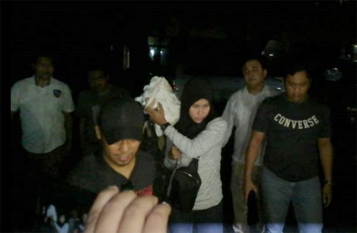 Satu Lagi Mucikari Prostitusi Online Ditangkap Polda Jatim Satu Lagi Mucikari Prostitusi Online Ditangkap Polda Jatim