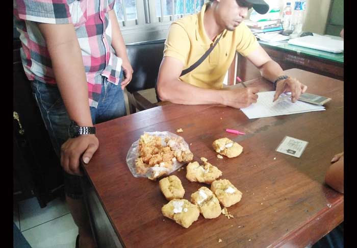 Berkat KTP, Polres Blitar Bekuk Bandar Pil Koplo dalam Tahu Goreng Berkat KTP, Polres Blitar Bekuk Bandar Pil Koplo dalam Tahu Goreng