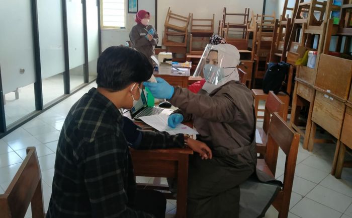 Giliran 1.020 Anak Sekolah di Kota Batu Divaksinasi Giliran 1.020 Anak Sekolah di Kota Batu Divaksinasi