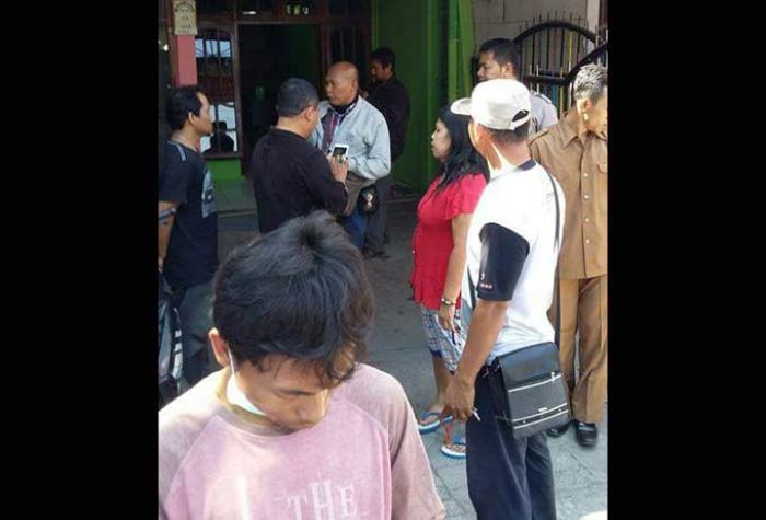 Nyaris Bunuh Pasutri Warga Perum BP Wetan Gresik, Hakim Ditangkap Nyaris Bunuh Pasutri Warga Perum BP Wetan Gresik, Hakim Ditangkap