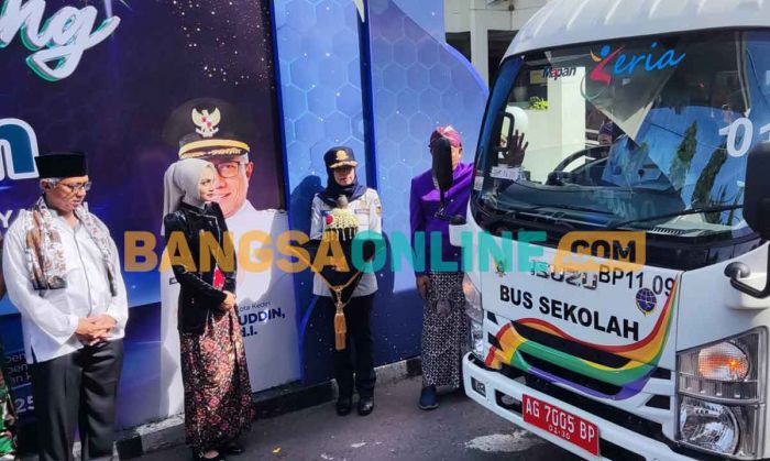 Tingkatkan Layanan untuk Disabilitas, Wali Kota Kediri Launching Bus Mapan Ceria Tingkatkan Layanan untuk Disabilitas, Wali Kota Kediri Launching Bus Mapan Ceria
