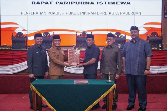 Rapat Paripurna DPRD, Wali Kota Pasuruan Sampaikan 8 Prioritas Pembangunan Tahun 2026