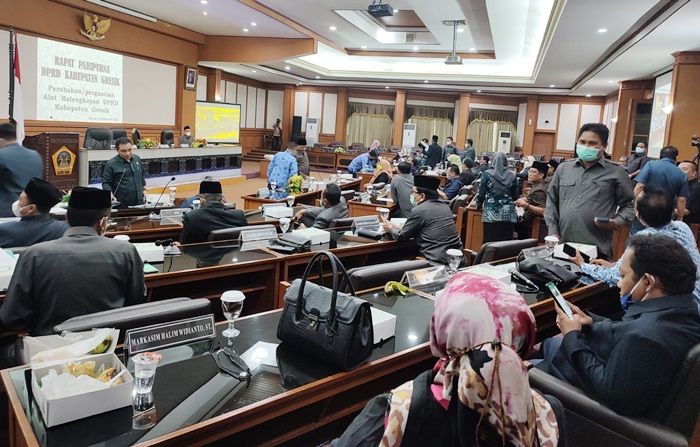 DPRD Gresik Tetapkan 6 Jabatan Ketua AKD, ini Nama-namanya DPRD Gresik Tetapkan 6 Jabatan Ketua AKD, ini Nama-namanya