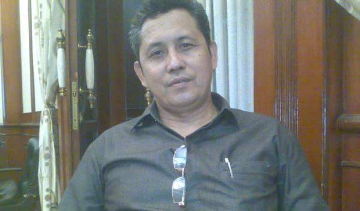 DPRD Gresik Minta Disnakertrans Awasi Ketat Perusahaan yang tak Bayar Buruh Sesuai UMK DPRD Gresik Minta Disnakertrans Awasi Ketat Perusahaan yang tak Bayar Buruh Sesuai UMK