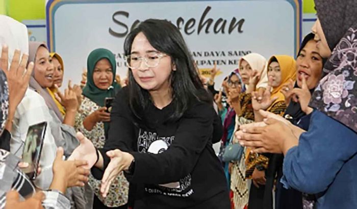 Sapa Masyarakat, Mbak Cicha Perkuat Visi Misi Dhito-Dewi Kembangkan UMKM Sapa Masyarakat, Mbak Cicha Perkuat Visi Misi Dhito-Dewi Kembangkan UMKM
