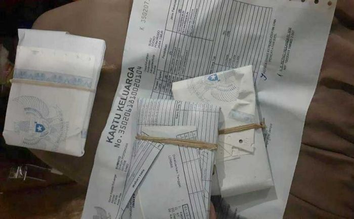 Viral di Medsos, Kartu Keluarga di Ponorogo Dijadikan Bungkus Tempe Viral di Medsos, Kartu Keluarga di Ponorogo Dijadikan Bungkus Tempe