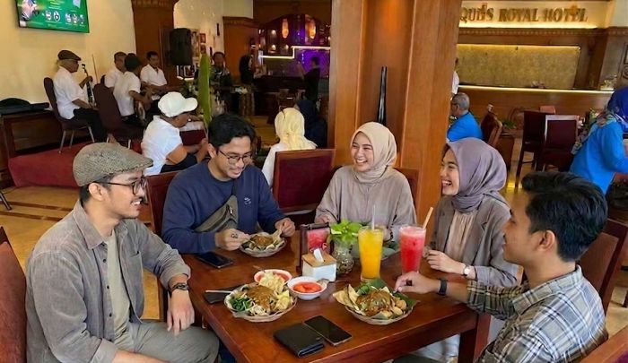 Quds Royal Hotel Surabaya Gelar Festival Pecel Pincuk