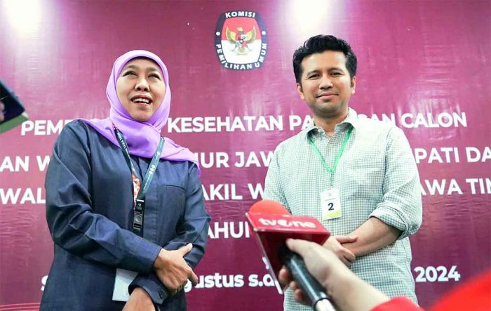 Jalani Pemeriksaan Kesehatan Hari Kedua, Khofifah-Emil: Alhamdulillah Lancar Tanpa Kendala Jalani Pemeriksaan Kesehatan Hari Kedua, Khofifah-Emil: Alhamdulillah Lancar Tanpa Kendala