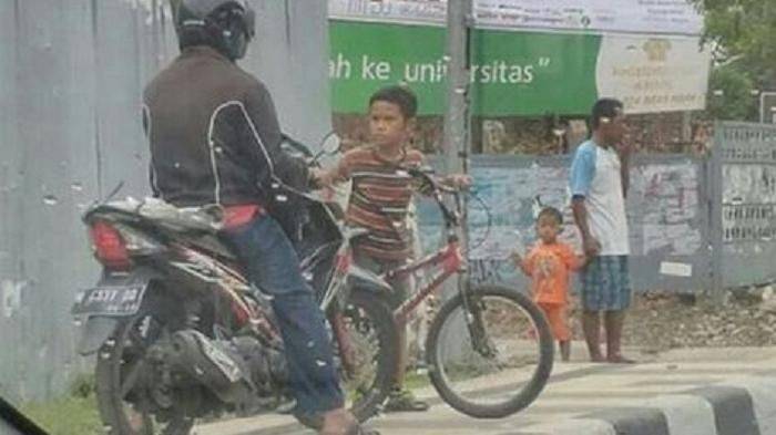 KPAI dan LSM di Pacitan Apresiasi Sikap Daffa, Hadang Pelanggar Lalin dengan Sepeda KPAI dan LSM di Pacitan Apresiasi Sikap Daffa, Hadang Pelanggar Lalin dengan Sepeda