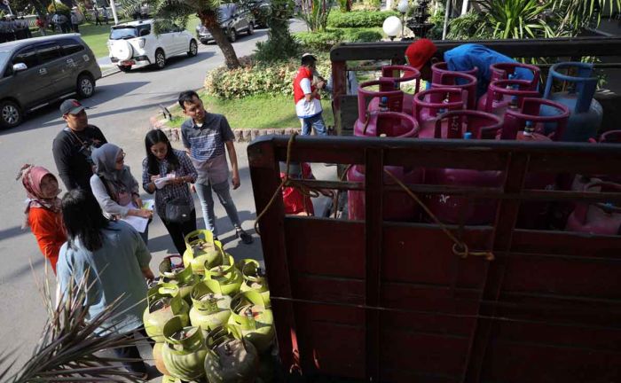Bersama Pertamina, Pemkot Kediri Fasilitasi Penukaran Tabung LPG 3 Kg ke LPG non-subsidi untuk ASN Bersama Pertamina, Pemkot Kediri Fasilitasi Penukaran Tabung LPG 3 Kg ke LPG non-subsidi untuk ASN