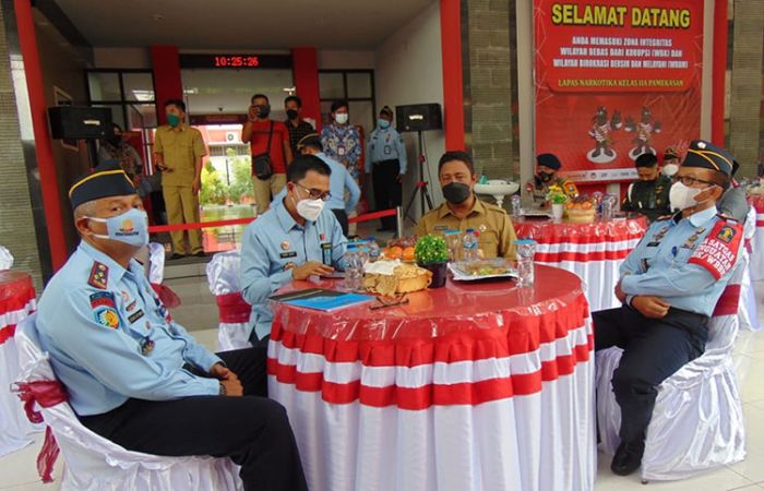 UPT Pemasyarakatan dan Keimigrasian Korwil Madura Teken Deklarasi Janji Kinerja 2022 UPT Pemasyarakatan dan Keimigrasian Korwil Madura Teken Deklarasi Janji Kinerja 2022