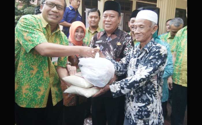 Stabilkan Harga, Pemkab Lamongan Gencarkan Pasar Murah Selama Ramadhan