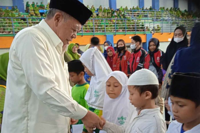 Hadiri Pelantikan Muslimat NU Lamongan, Ketua DPRD Jatim Minta Fatayat NU Hidupkan UMKM Hadiri Pelantikan Muslimat NU Lamongan, Ketua DPRD Jatim Minta Fatayat NU Hidupkan UMKM