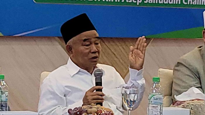 Kiai Asep Tantang Luthfi Asy-Syaukani yang Minta Pesantren Dibubarkan dan Pelajaran Agama Dihapus Kiai Asep Tantang Luthfi Asy-Syaukani yang Minta Pesantren Dibubarkan dan Pelajaran Agama Dihapus