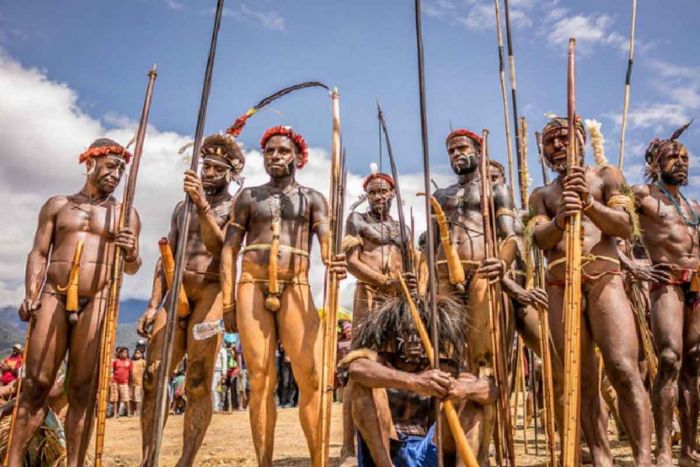 Sejarah dan 7 Fakta Menarik Tentang Koteka atau Penis Gourd Sejarah dan 7 Fakta Menarik Tentang Koteka atau Penis Gourd