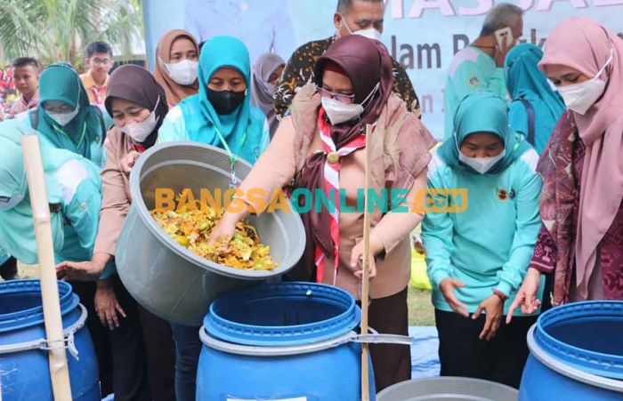 Atasi Limbah Organik, Pemkab Gresik Dukung Produksi Massal Eco Enzyme Atasi Limbah Organik, Pemkab Gresik Dukung Produksi Massal Eco Enzyme