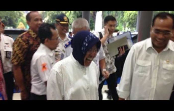 Pantau Moda Transportasi Jelang Tahun Baru, Menhub Sidak Bandara Juanda dan Stasiun Gubeng Pantau Moda Transportasi Jelang Tahun Baru, Menhub Sidak Bandara Juanda dan Stasiun Gubeng