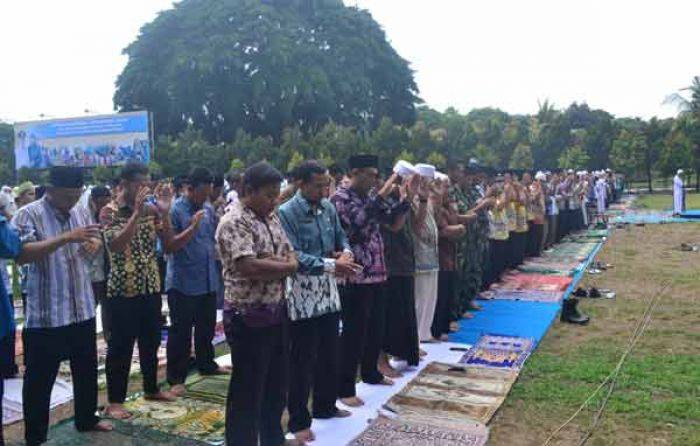 7 Desa Masih Kekeringan, Ribuan Warga Lumajang Salat Istisqa