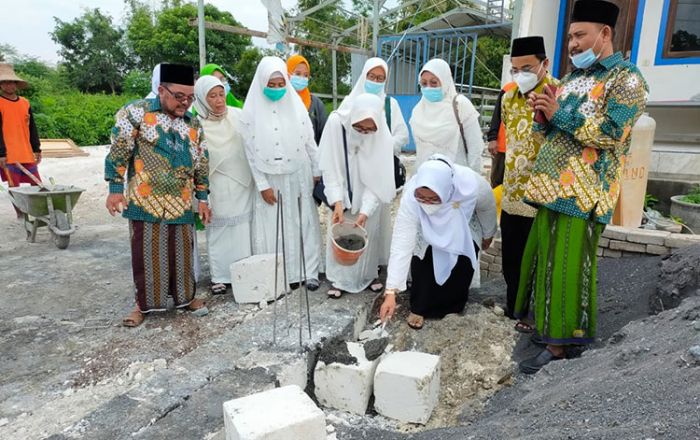 Tingkatkan Layanan Kesehatan, RSI Mabarrot dan Muslimat NU Bungah Kerja Sama Bangun Klinik Pratama Tingkatkan Layanan Kesehatan, RSI Mabarrot dan Muslimat NU Bungah Kerja Sama Bangun Klinik Pratama