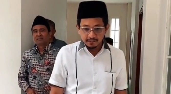 Viral Video Bersama Pasangan Calon Lain, Ra Nasih Aschal Tegaskan Dukung Lukman-Fauzan Viral Video Bersama Pasangan Calon Lain, Ra Nasih Aschal Tegaskan Dukung Lukman-Fauzan