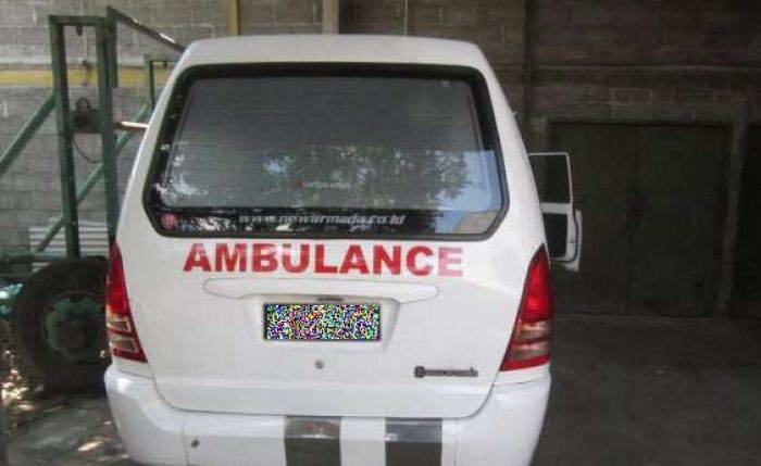 Ambulans di Pulau Gili Raja Tak Difungsikan Maksimal Ambulans di Pulau Gili Raja Tak Difungsikan Maksimal
