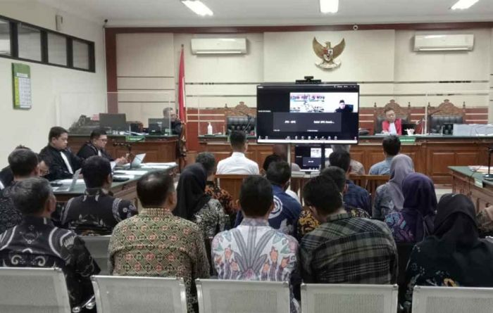 Sidang Kasus Pemotongan Insentif ASN di BPPD Sidoarjo: Majelis Hakim Hadirkan Gus Muhdlor Sidang Kasus Pemotongan Insentif ASN di BPPD Sidoarjo: Majelis Hakim Hadirkan Gus Muhdlor