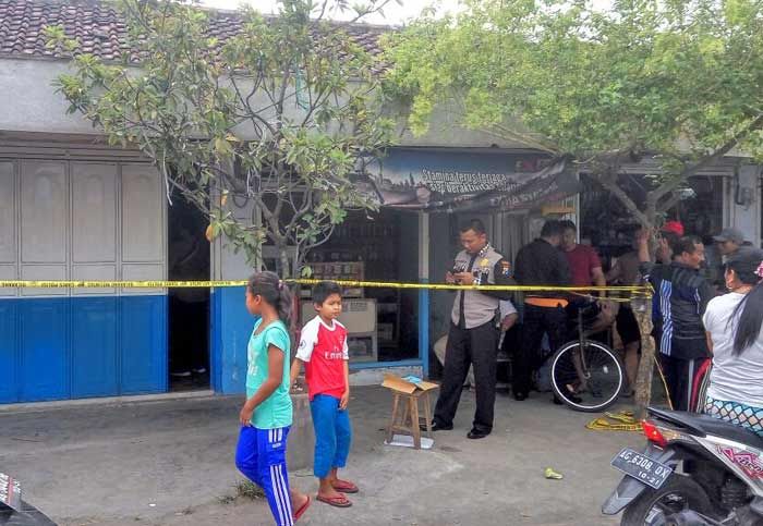 Tiga Perampok Emas Pasar Cangkring Ditangkap di Kendal Tiga Perampok Emas Pasar Cangkring Ditangkap di Kendal
